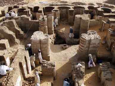 Banganarti 2002. Excavations in the Upper Church of the Archangel Raphael