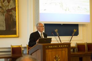 Fig. 3. Prof. Michał Gawlikowski wygłosił wykład inauguracyjny (Fot. K. Siemion/MSZ)