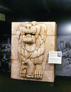 Fig. 6. Makieta lwa ze świątyni bogini Allat w Palmyrze wykonana przez studentów Pracowni Konserwacji i Restauracji Dzieł Sztuki ASP (Fot. W. Jerke)